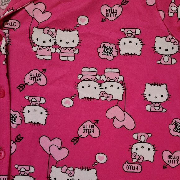 New Hello Kitty Valentine's Day pajamas pajama set shorts 2025 Sanrio 2X - Picture 3 of 6
